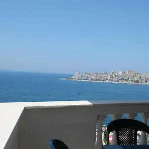 Mucho Guest house Sarande